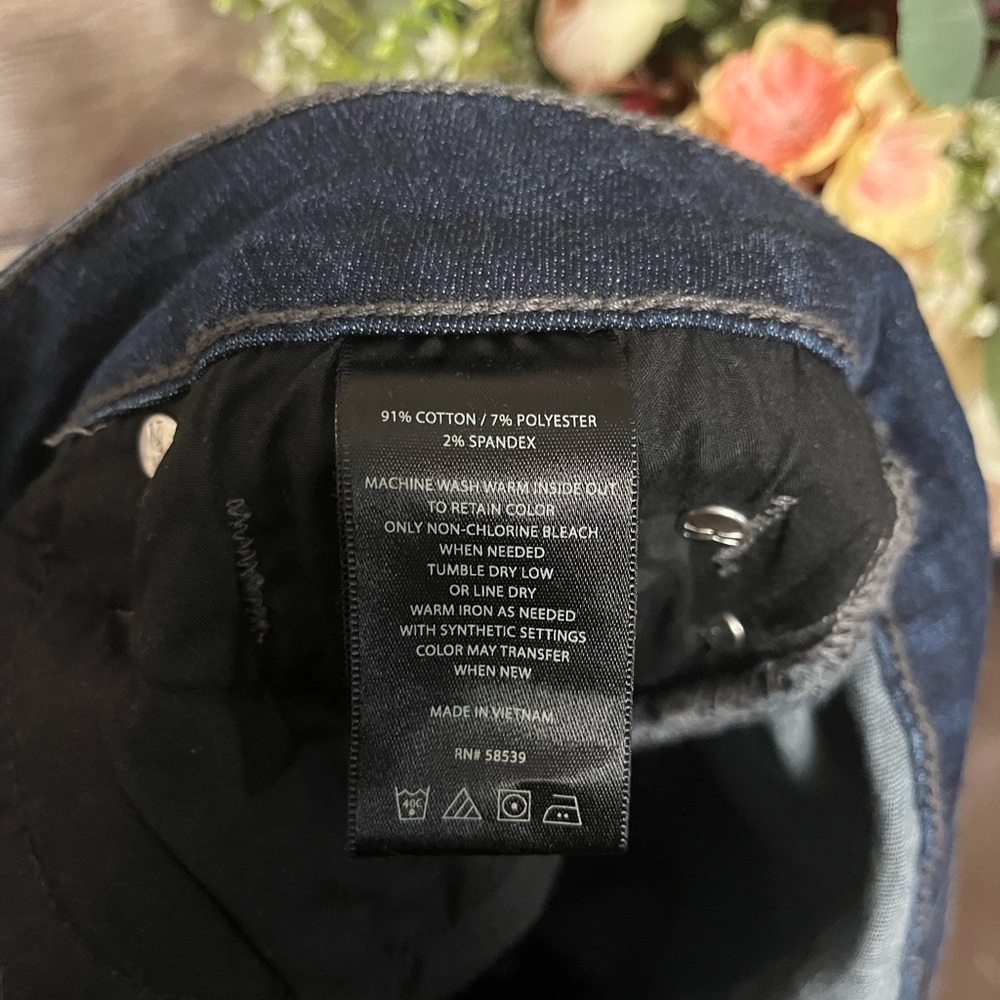 Kut From the Kloth Catherine Boyfriend Jeans Size 10 - Picture 8 of 9